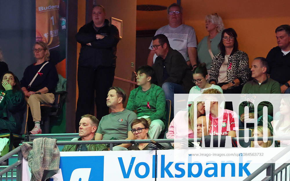 Opel Handball Bundesliga, HSG Wetzlar vs. HC Erlangen, National Team Coach Alfred Gislason, Germany, at the Buderus Arena in Wetzlar, Buderus Arena, Hesse, Germany, DE