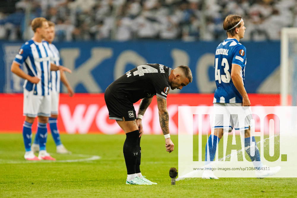 Aleix Garcia seen during UEFA Europe League 2026 2027 league phase game between teams of Lech Poznan and Bayer Leverkusen (Ernest Kolodziej Ball Raw Images) Poznan ENEA Stadion Poland