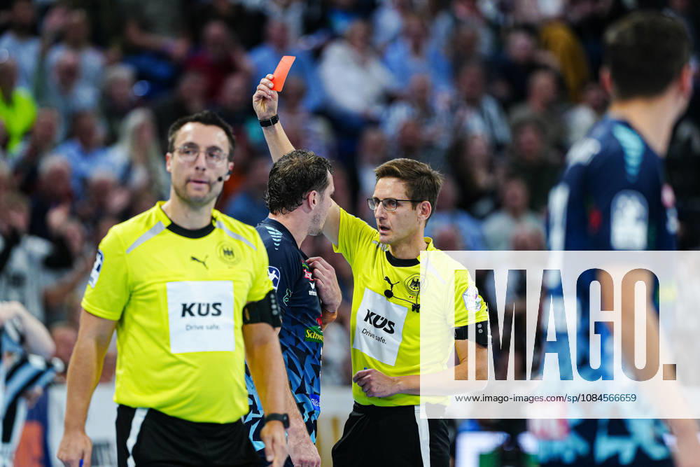 Red Card: Kentin Mahà (Rhein-Neckar Löwen), 35 GER, THW Kiel vs. Rhein-Neckar Löwen, Handball, Bundesliga 1, Matchday 9, 2026–2027 Season, October 15, 2026 GER, THW Kiel vs. Rhein Neckar Löwen, Handball, 1st Bundesliga, Matchday 9, 2026–2027 Season, October 15, 2026 Kiel
