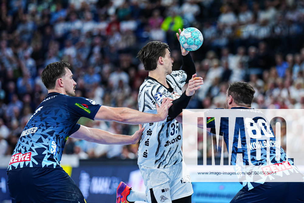 Robert Timmermeister, Rhein Neckar Löwen, 07, Domen Makuc, THW Kiel, 35, Jannik Kohlbacher, Rhein Neckar Löwen, 80 GER, THW Kiel vs. Rhein Neckar Löwen, Handball, 1st Bundesliga, Matchday 9, 2026–2027 Season, October 15, 2026 GER, THW Kiel vs. Rhein Neckar Löwen, Handball, 1st Bundesliga, Matchday 9, 2026–2027 Season, October 15, 2026 Kiel
