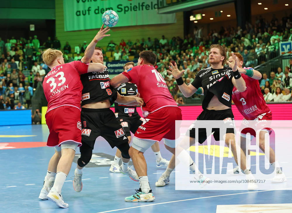 Opel Handball Bundesliga, HSG Wetzlar vs. HC Erlangen: Georg Löwen (HSG Wetzlar), Sander Överjordet (HC Erlangen), Josip Simic (HSG Wetzlar), Maciej Gebala (HC Erlangen), Tomas Piroch (HSG Wetzlar); Wetzlar, Buderus Arena, Hesse, Germany, DE