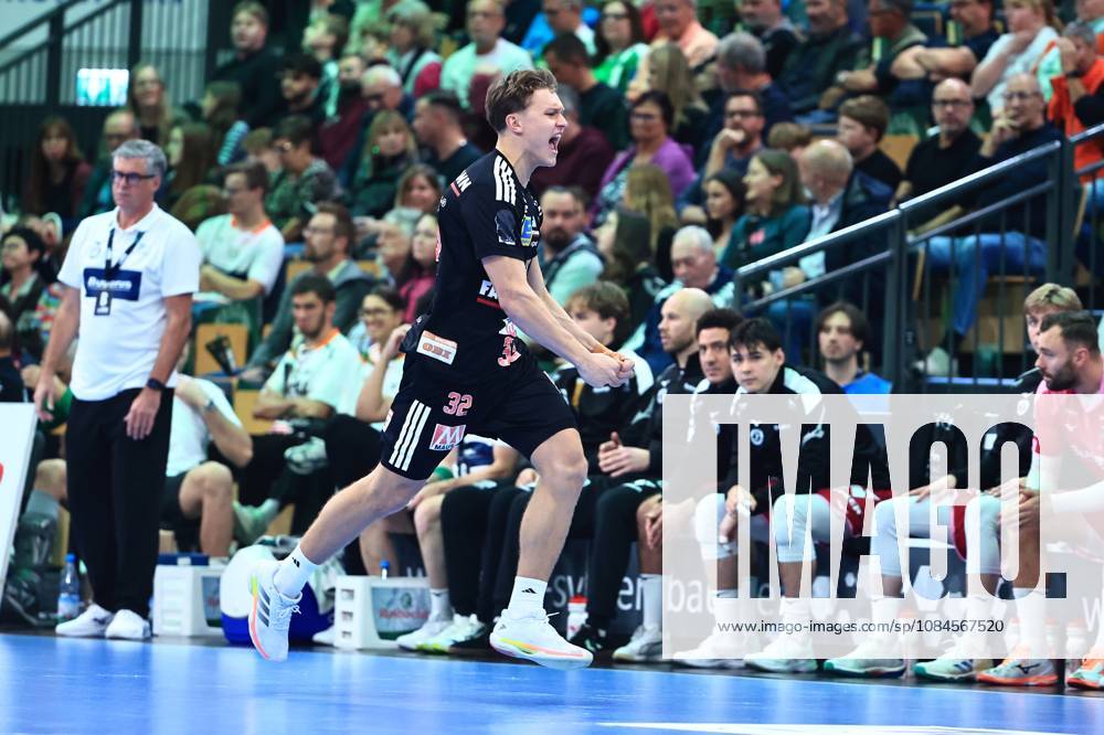 Maxsim Lochman of HC Erlangen, 32, celebrates GER, HSG Wetzlar vs. HC Erlangen, Handball, Opel Handball Bundesliga, Matchday 9, 2026–2027 season, October 15, 2026, GER, HSG Wetzlar vs. HC Erlangen, Handball, Opel Handball Bundesliga, Matchday 9, 2026–2027 season, October 15, 2026, Wetzlar