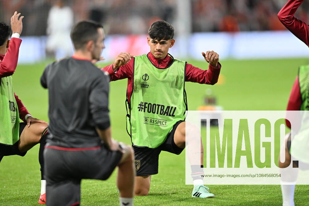 Bournemouth v Sturm Graz, Europa League Julio Soler (6) of AFC Bournemouth warming up ahead of the Europa League match between Bournemouth and Sturm Graz at the Vitality Stadium, Bournemouth, UK on 15 October 2026. Bournemouth Vitality Stadium Dorset UK Editorial use only ,
