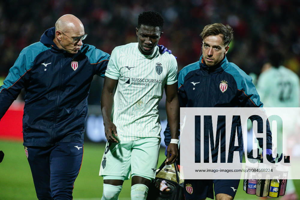 IPA89727180 - Monaco s Lamine Camara is forced to leave the game due to injury during the UEFA Conference League match between PFC CSKA and AS Monaco at Vasil Levski National Stadium in Sofia, Bulgaria, on October 15, 2026