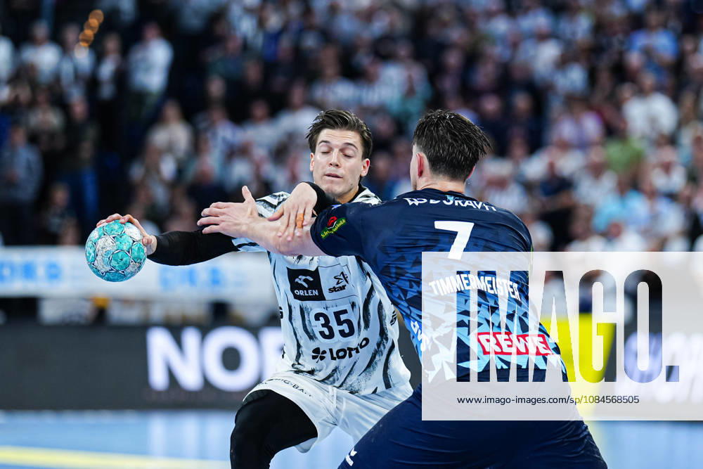 Domen Makuc, THW Kiel, 35; Robert Timmermeister, Rhein Neckar Löwen, 07 GER; THW Kiel vs. Rhein Neckar Löwen, Handball, 1st Bundesliga, Matchday 9, 2026–2027 Season, October 15, 2026 GER, THW Kiel vs. Rhein Neckar Löwen, Handball, 1st Bundesliga, Matchday 9, 2026–2027 Season, October 15, 2026 Kiel