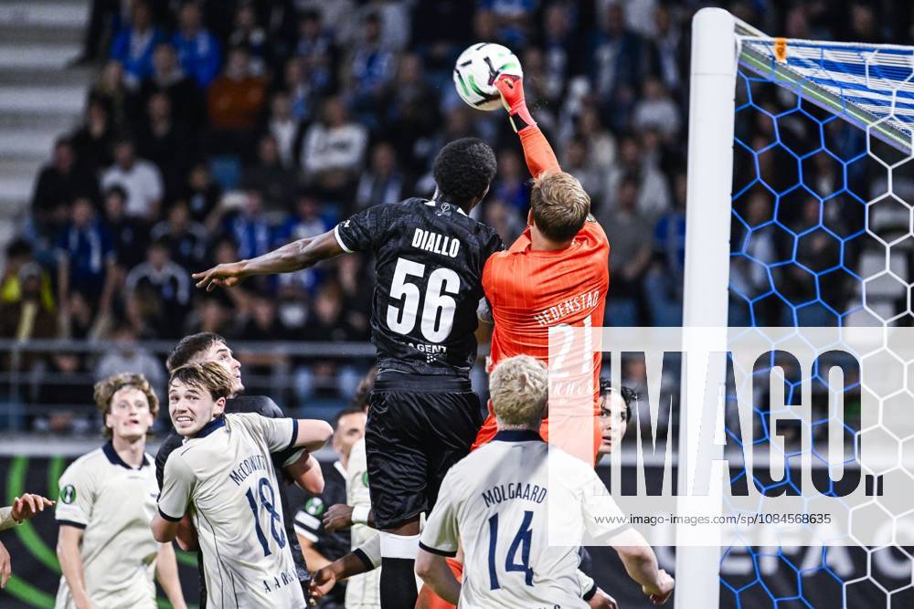 Gent s Mamadou Diallo and Aarhus goalkeeper Mads Hedenstad Christiansen pictured in action during a soccer game between Belgian KAA Gent and Danish Aarhus GF, Thursday 15 October 2026 in Gent, the opening match of the UEFA Conference League league phase. TOMxGOYVAERT x189916286x