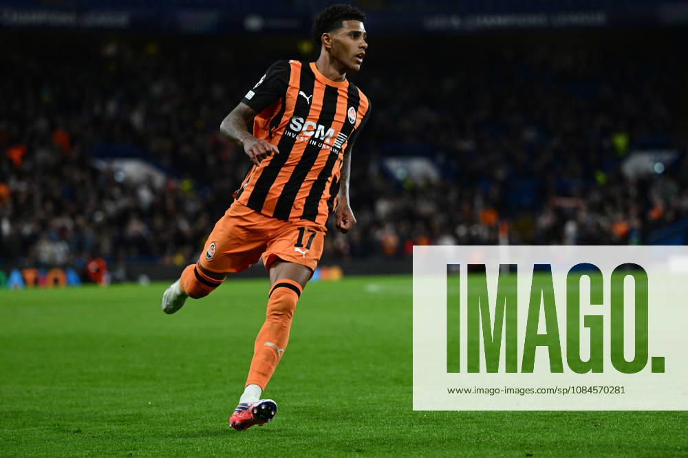 Vinícius Tobias of FC Shakhtar Donetsk during the UEFA Champions League 2026 27 League Phase MD2 match between FC Shakhtar Donetsk and AEK Athens at Stamford Bridge on October 14, 2026 in London, England. (Photo by Yaroslav Dunka Sports Press Photo)