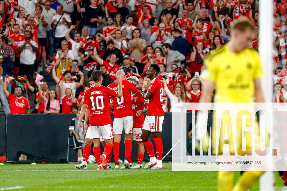 Estadio da Luz Jhon Duran forward of Benfica celebrates after scoring the team s third goal during the UEFA Europa League 2026 27 League Phase MD2 match between SL Benfica and Celtic FC at Estadio do SL Benfica on October 15, 2026 in Lisbon, Portugal. UEFA Europa League 2026 27 League Phase MD2 - SL Benfica and Celtic FC (Valter Gouveia SPP)