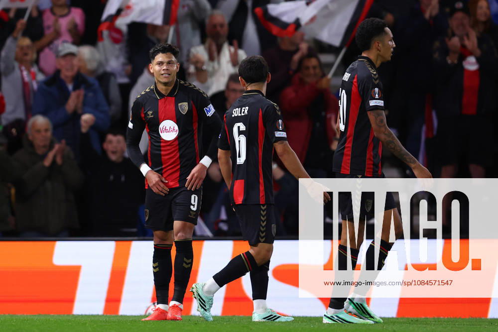 Bournemouth, England, 15th October 2026. Evanilson (L) of AFC Bournemouth celebrates after scoring to make it 1-0 during the AFC Bournemouth vs Sturm Graz UEFA Europa League match at the Vitality Stadium, Bournemouth. Picture credit should read: Paul Terry Sportimage . SPI_021_PT_Bournemouth_Sturm_Graz SPI-5072-0021