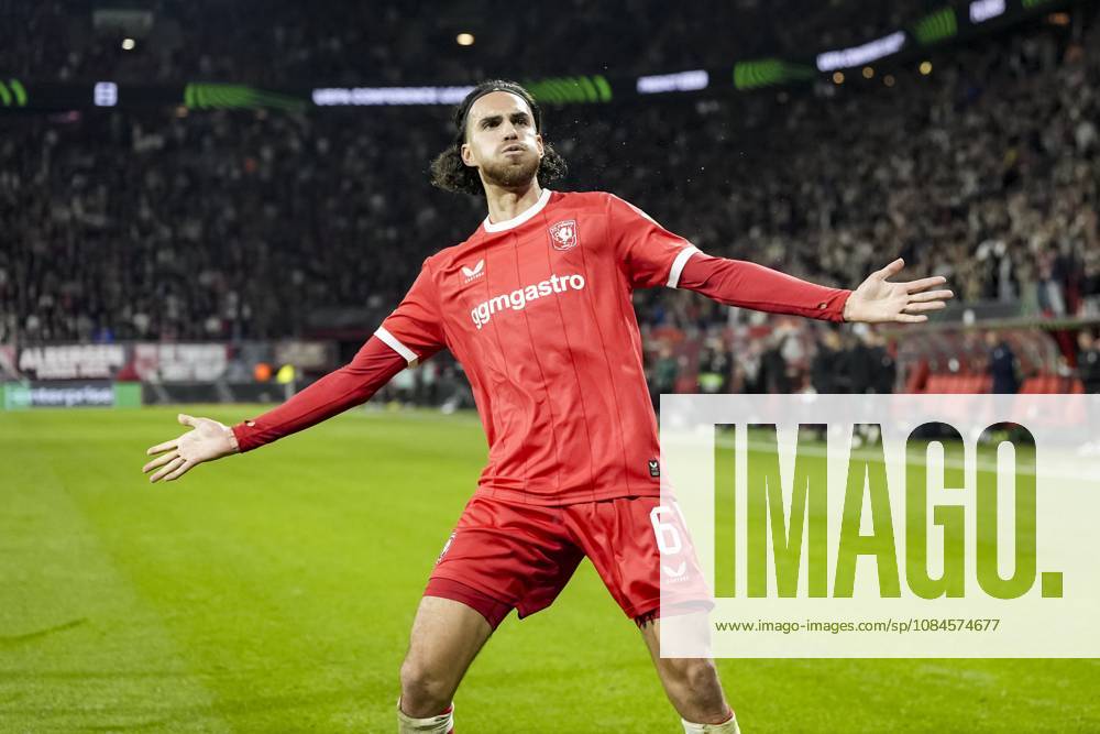 ENSCHEDE - Ramiz Zerrouki of FC Twente celebrates scoring the 1-0 during the Conference League match between FC Twente and FC Thun at De Grolsch Veste stadium on October 15, 2026, in Enschede, the Netherlands. TOBIAS KLEUVER ANP ANPxSportx IVx 572560218 originalFilename: 572560218