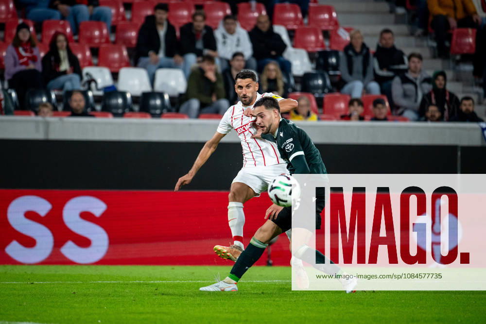 GER, Soccer, Men s, UEFA Conference League, 2026–2027 Season, Matchday 1, SC Freiburg vs. FK Jablonec, Vincenzo Grifo (SC Freiburg), age 32, in a tackle with Dusan Pavlovic (FK Jablonec), 15, Freiburg, Europapark Stadium, Baden-Württemberg, Germany