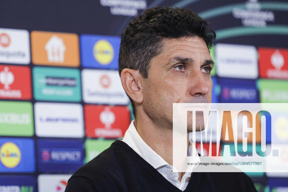 Soccer, Conference League 2026 Brann vs. Lincoln Red Imps, Bergen, October 15, 2026. Lincoln Red Imps coach Juan Jose Bezares Alarcon during a press conference following the Conference League soccer match between SK Brann and Lincoln Red Imps at Brann Stadium. Photo by Paul S. Amundsen, NTB, Bergen, Norway ; RESTRICTED USE FOR BETTING COMPANIES