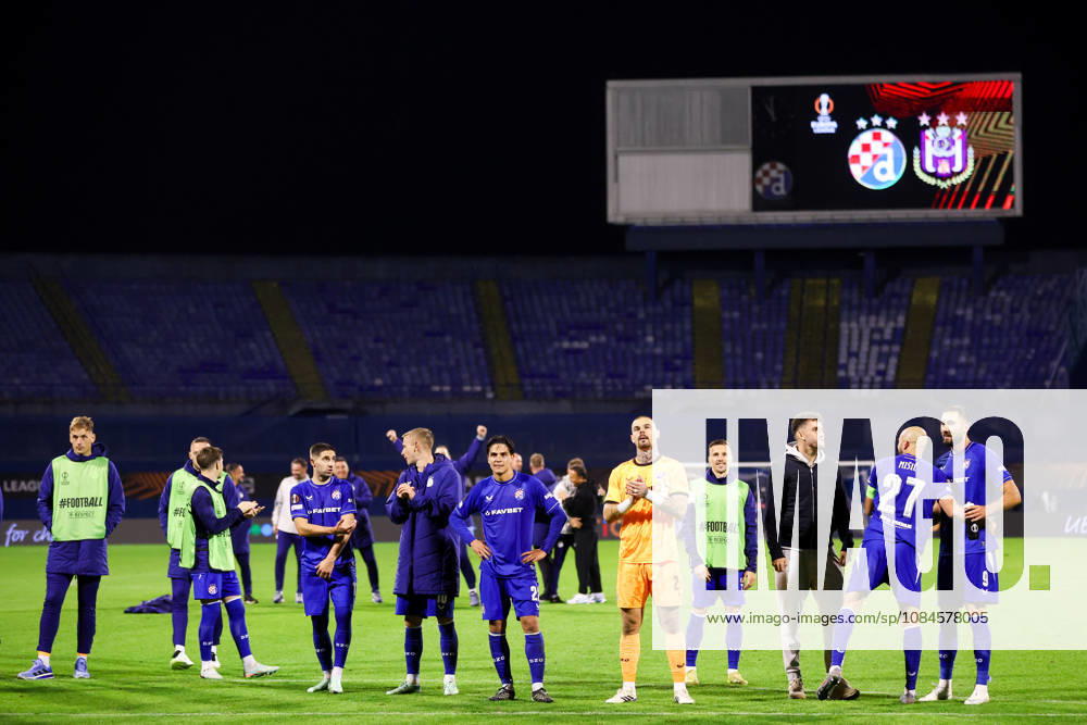 GNK Dinamo v RSC Anderlecht - UEFA Europa League 2026 27 League Phase MD2 Dinamo Zagreb players acknowledge fans after after the UEFA Europa League 2026 27 League Phase MD2 match between GNK Dinamo and RSC Anderlecht at Stadion Maksimir on October 15, 2026 in Zagreb, Croatia. MatijaxHabljak PIXSELL