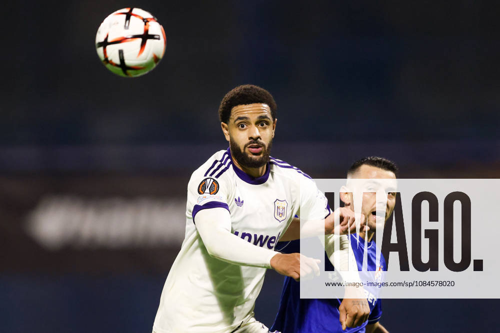 GNK Dinamo v RSC Anderlecht - UEFA Europa League 2026 27 League Phase MD2 Andrew Omobamidele of Anderlecht in action against Arber Hoxha of Dinamo Zagreb during the UEFA Europa League 2026 27 League Phase MD2 match between GNK Dinamo and RSC Anderlecht at Stadion Maksimir on October 15, 2026 in Zagreb, Croatia. JosipxMikacic PIXSELL