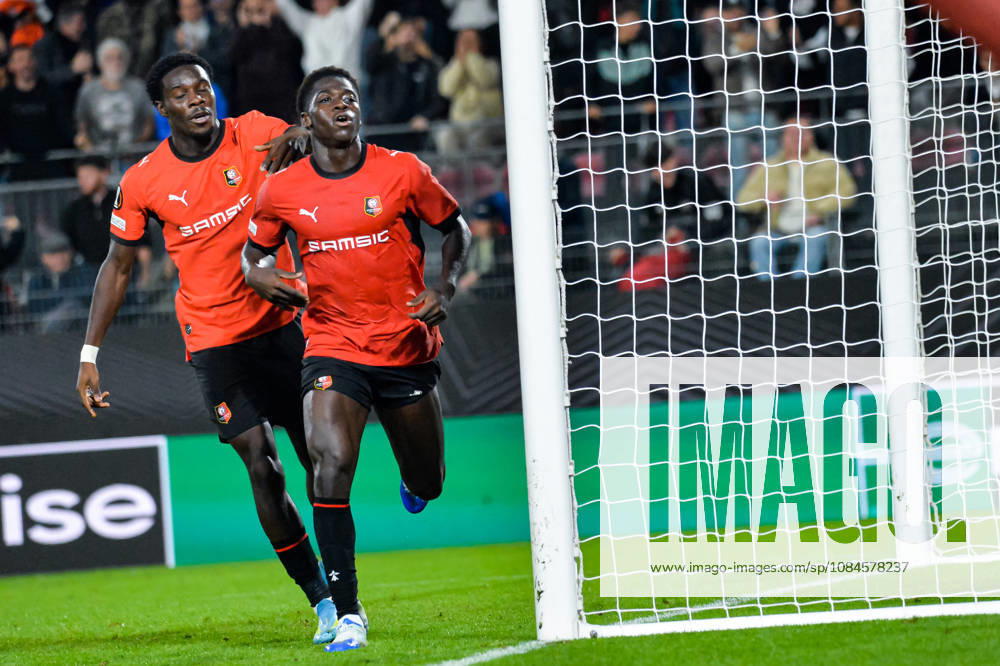 Joie des joueurs du Stade Rennais aprés le but de Mahamadou Nagida (Stade Rennais)