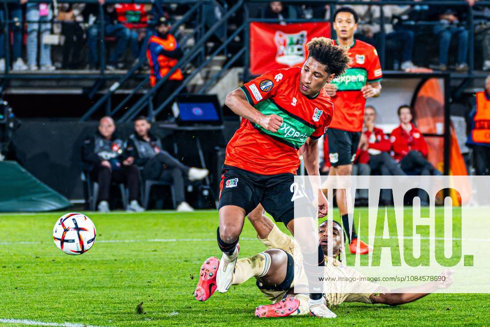 NIJMEGEN - Noe Lebreton of NEC Nijmegen battles for possession with Christian Makoun of Levski Sofia during the UEFA Europa League match between NEC Nijmegen and Levski Sofia at the Goffertstadion on 15 October 2026 in Nijmegen, the Netherlands. KEVIN SENDERS ANP UEFA Europa League 2026 27 ANPxSportx xMarcelxterxBalsxIVx 572568124 originalFilename: 572568124