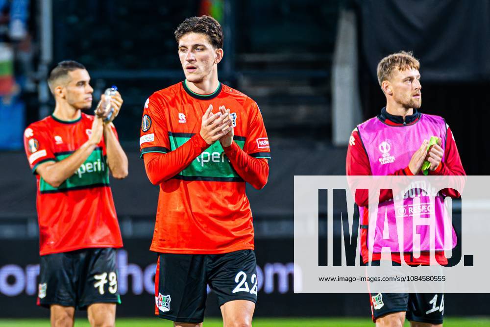 NIJMEGEN - Ahmetcan Kaplan of NEC Nijmegen thanks the supporters for their support after the UEFA Europa League match between NEC Nijmegen and Levski Sofia at the Goffertstadion on October 15, 2026, in Nijmegen, the Netherlands. KEVIN SENDERS ANP UEFA Europa League 2026 27 ANPxSportx xMarcelxterxBalsxIVx 572571688 originalFilename: 572571688