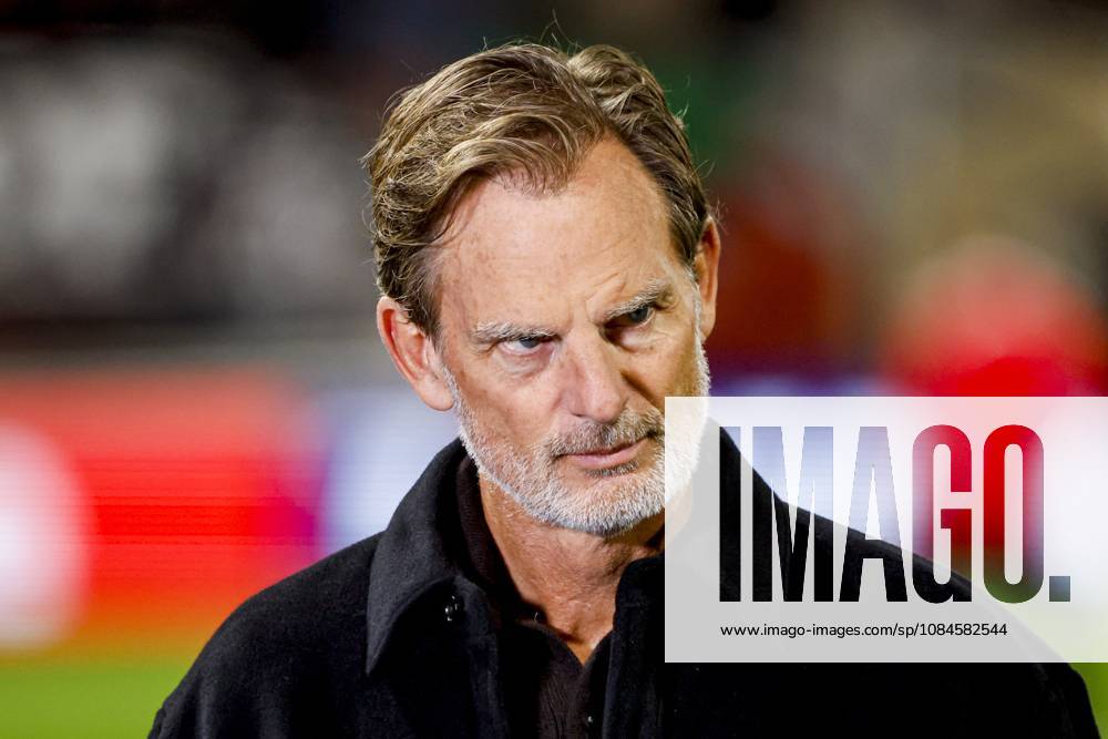 ENSCHEDE - Ziggo analyst Ronald de Boer ahead of the UEFA Conference League match between FC Twente and FC Thun at De Grolsch Veste on October 15, 2026 in Enschede, the Netherlands. WART BRINKERHOF ANP UEFA Conference League 2026 27 ANPxSportx xMarcelxterxBalsxIVx 572579874 originalFilename: 572579874