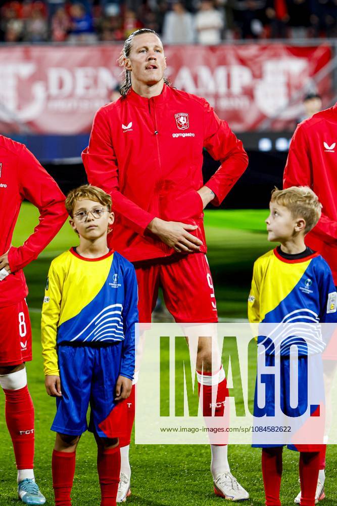 ENSCHEDE - Wout Weghorst of FC Twente poses prior to the UEFA Conference League match between FC Twente and FC Thun at De Grolsch Veste on October 15, 2026 in Enschede, the Netherlands. WART BRINKERHOF ANP UEFA Conference League 2026 27 ANPxSportx xMarcelxterxBalsxIVx 572580125 originalFilename: 572580125