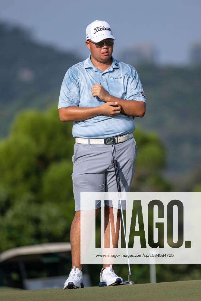 Sampson ZHENG from China.Round 2 in the Macao Open Golf at Macau Golf & Country Club. Coloane China - ZUMAr144 20261016_zap_r144_040
