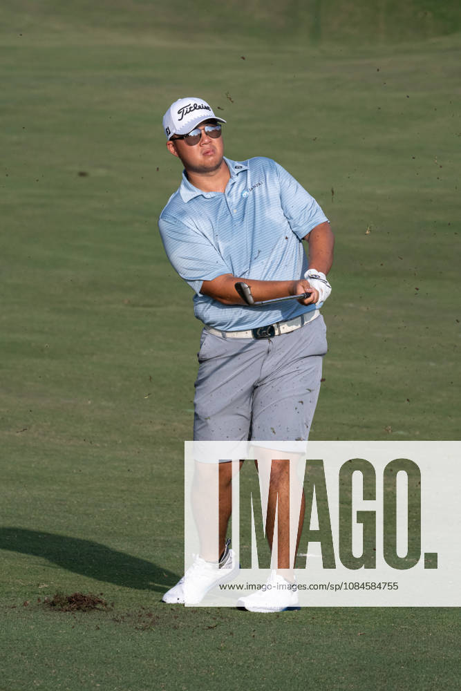 Sampson ZHENG from China.Round 2 in the Macao Open Golf at Macau Golf & Country Club. Macau Open Golf Round 2 - ZUMAr144 20261016_zap_r144_046