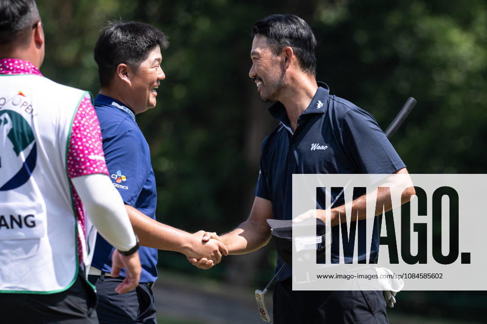 USAÃ¢â‚¬â ¢s Kevin NA (R) congratulates Sungjae IM (L) from Korea on his round of -7 par bringing him into the lead with -13par. Round 2 in the Macao Open Golf at Macau Golf & Country Club. Macau Open Golf Round 2 - ZUMAr144 20261016_zap_r144_090