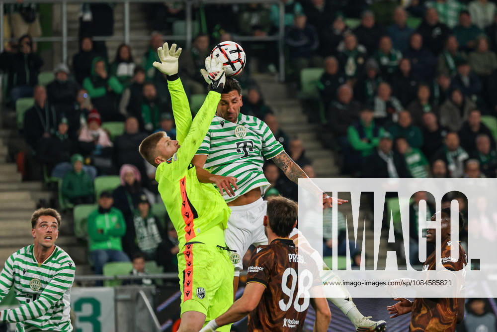 Ferencvaros V Viktoria Plzen - UEFA Europa League 2026 27 League Phase Match Day 2 Mariano Gomez of Ferencvaros and Dominik Tapaj, the goalkeeper for Viktoria Plzen, participate in the UEFA Europa League 2026 27 League Phase Matchday 2 match between Ferencvaros and Viktoria Plzen at Groupama Arena in Budapest, Hungary, on October 15, 2026. Budapest Hungary