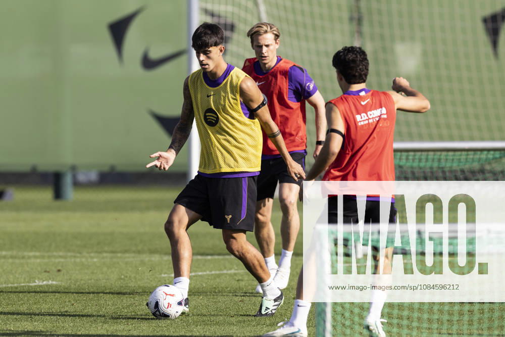 Marc Bernal during the training day of FC Barcelona, Barca ahead the Spanish League, Laliga EA Sports, football match against Real Betis at Ciudad Esportiva Joan Gamper on October 16, 2026 in Sant Joan Despi, Barcelona, Spain. FC Barcelona Training And press conference, PK, Pressekonferenz - LaLiga EA Sports - ZUMAa181 20261016_zaa_a181_045