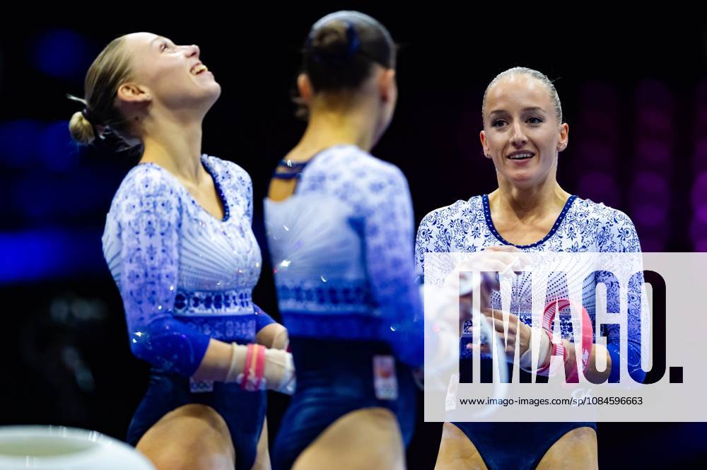 ROTTERDAM - Sanne Wevers, Vera van Pol and Sanna Veerman during podium training at the World Gymnastics Championships in Ahoy Rotterdam. IRIS VAN DEN BROEK ANP ANPxSportx IVx 572628078 originalFilename: 572628078