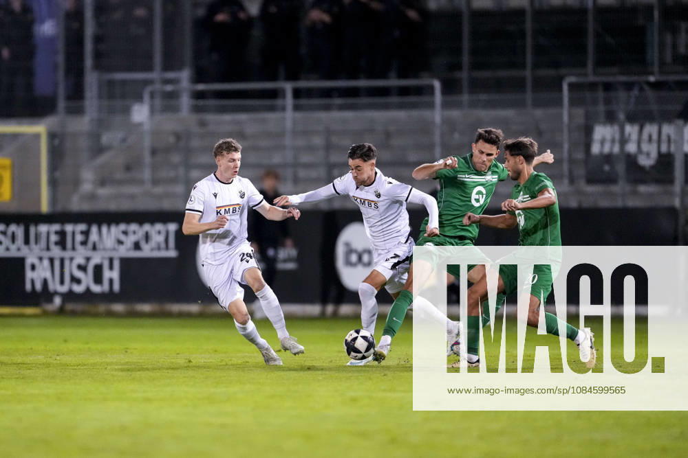 From left: Ken Gipson SVS, 24, David Mamutovic SVS, 7, Jakob Lewald OFC, 4, Dominik Crljenec OFC, 20, tackle, game scene, duel, tackle, tackling, dynamics, action, 16 10 2026, Sandhausen, Germany, soccer, Regionalliga Südwest, SV Sandhausen, Kickers Offenbach