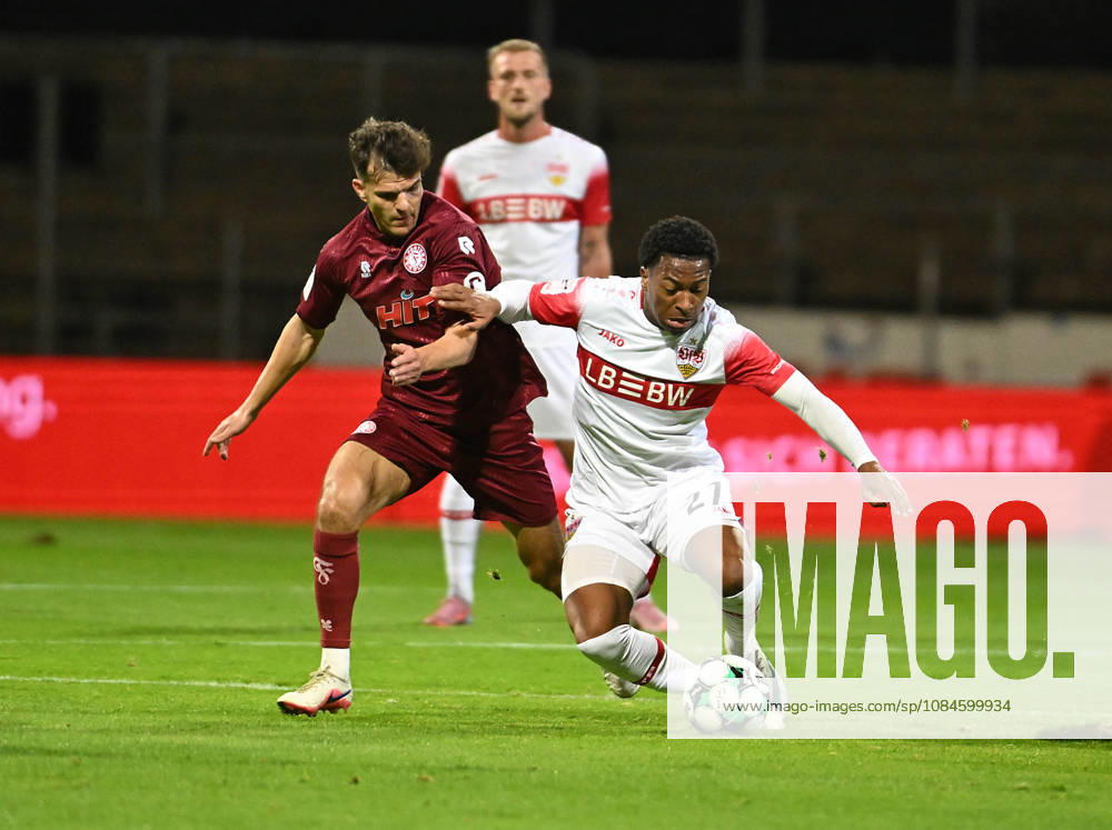 Soccer 3rd Division, Cologne, Fortuna Cologne vs. VFB Stuttgart II, Nico Thier; on the left: Fortuna Cologne and Jarzinho Malanga; on the right: Stuttgart vs. Cologne