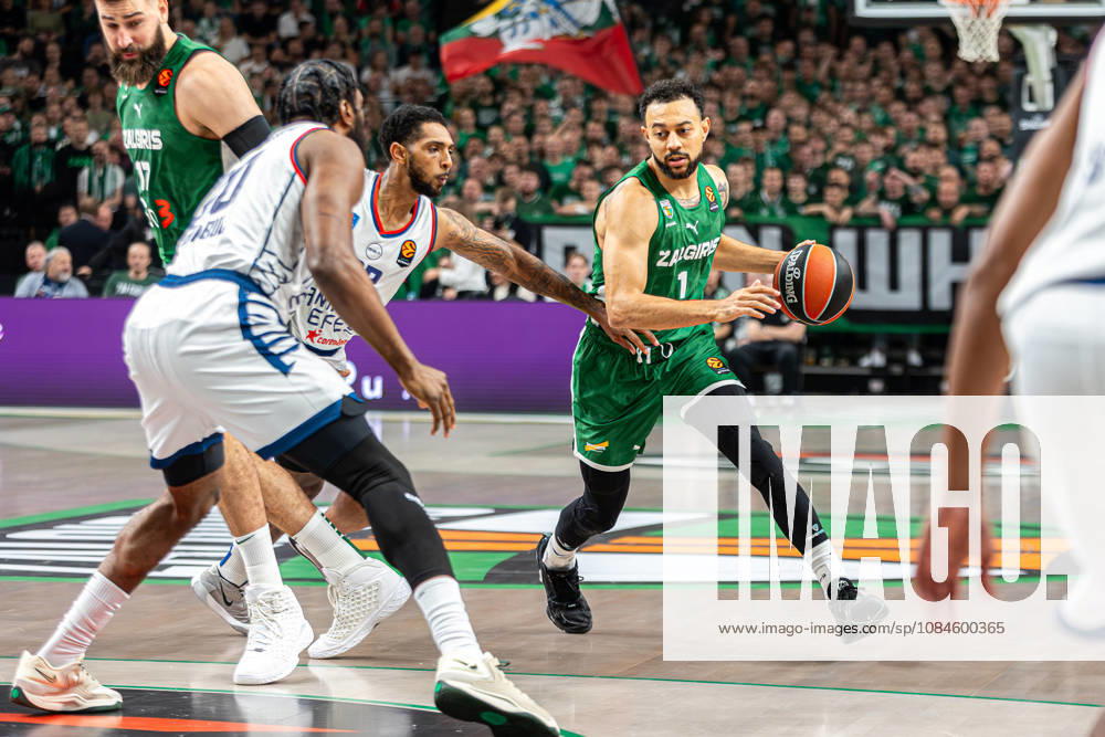 Zalgiris Kaunas vs Anadolu Efes Istanbul - EuroLeague NIGEL WILLIAMS-GOSS dribbles the ball during the EuroLeague basketball match between Zalgiris Kaunas and Anadolu Efes Istanbul at Zalgiris Arena in Kaunas, Lithuania. Kaunas Kaunas Lithuania