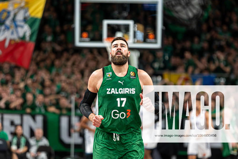 Zalgiris Kaunas vs Anadolu Efes Istanbul - EuroLeague Jonas Valanciunas reacts during the EuroLeague basketball match between Zalgiris Kaunas and Anadolu Efes Istanbul at Zalgiris Arena in Kaunas, Lithuania. Kaunas Kaunas Lithuania