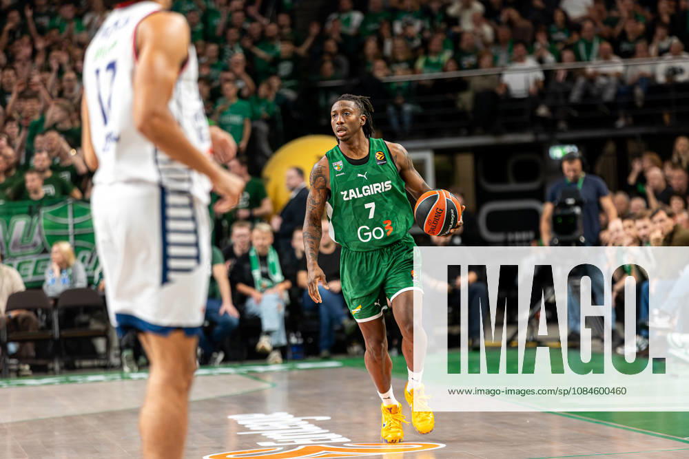 Zalgiris Kaunas vs Anadolu Efes Istanbul - EuroLeague SABEN LEE dribbles the ball during the EuroLeague basketball match between Zalgiris Kaunas and Anadolu Efes Istanbul at Zalgiris Arena in Kaunas, Lithuania. Kaunas Kaunas Lithuania