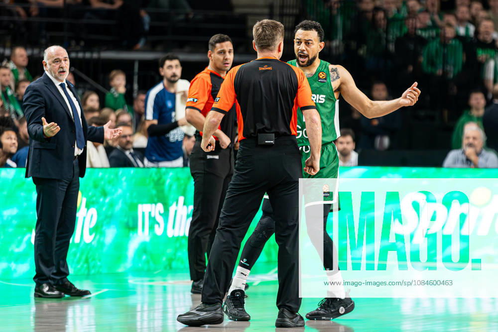 Zalgiris Kaunas vs Anadolu Efes Istanbul - EuroLeague NIGEL WILLIAMS-GOSS argues with the referee during the EuroLeague basketball match between Zalgiris Kaunas and Anadolu Efes Istanbul at Zalgiris Arena in Kaunas, Lithuania. Kaunas Kaunas Lithuania