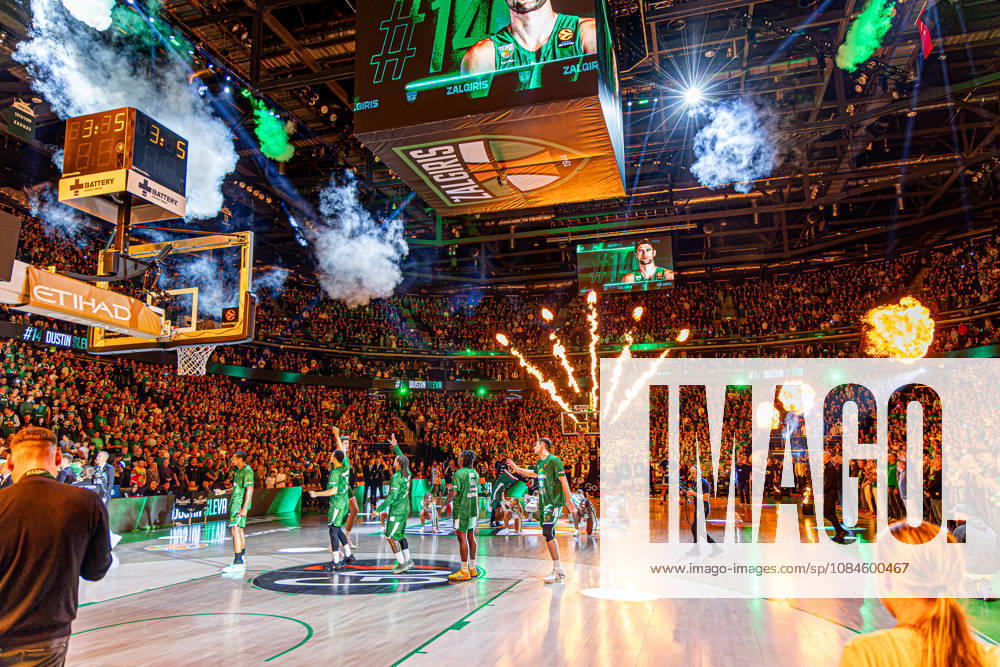 Zalgiris Kaunas vs Anadolu Efes Istanbul - EuroLeague The atmosphere during the EuroLeague basketball match between Zalgiris Kaunas and Anadolu Efes Istanbul at Zalgiris Arena in Kaunas, Lithuania. Kaunas Kaunas Lithuania