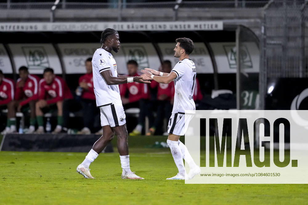 V li Kwabe Schulz (SVS), 2, goal scorer Mert Tasdelen (SVS), 11, players from SV Sandhausen (SVS), celebrating the 1-0 goal, Celebration, goal celebration, goal scored, celebrating the goal, goal, celebration, celebrating the goal, joy, happiness, happy, optimistic, positive, game scene, highlight, action, 16 10 2026, Sandhausen, Germany, soccer, Regionalliga Southwest, SV Sandhausen vs. Kickers Offenbach