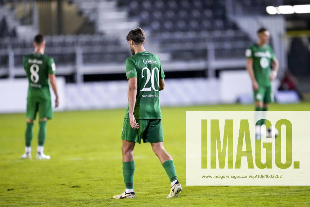 From left: Maximilian Wolfram (OFC), 8, Dominik Crljenec OFC, 20, a player for Kickers Offenbach, looking disappointed, disappointment, frustration, pessimistic, after conceding the goal that made the score 1–0, action, game scene, October 16, 2026, Sandhausen, Germany, soccer, Regionalliga Südwest, SV Sandhausen vs. Kickers Offenbach
