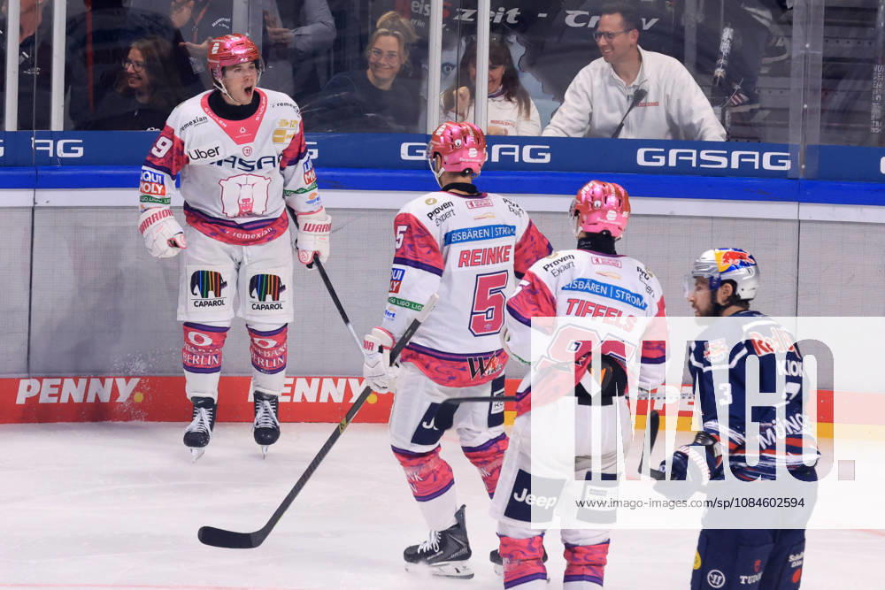 DEU, GER, Ice Hockey, Matchday 9, 2026–27 Season, Berlin, Eisbären Berlin vs. RB Munich 1–0 (goal by Ty Ronning), Eisbären Berlin 9, celebration, cheering, joy, happiness, happy, positive emotions, nordphoto GmbH Engler Berlin Uber Arena Berlin Germany