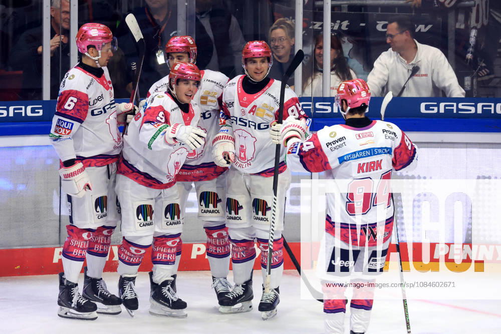DEU, GER, Ice Hockey, Matchday 9, 2026–27 Season, Berlin, Eisbären Berlin vs. RB Munich 1–0 (goal by Ty Ronning), Eisbären Berlin 9, celebration, cheering, joy, happiness, happy, positive emotions, nordphoto GmbH Engler Berlin Uber Arena Berlin Germany