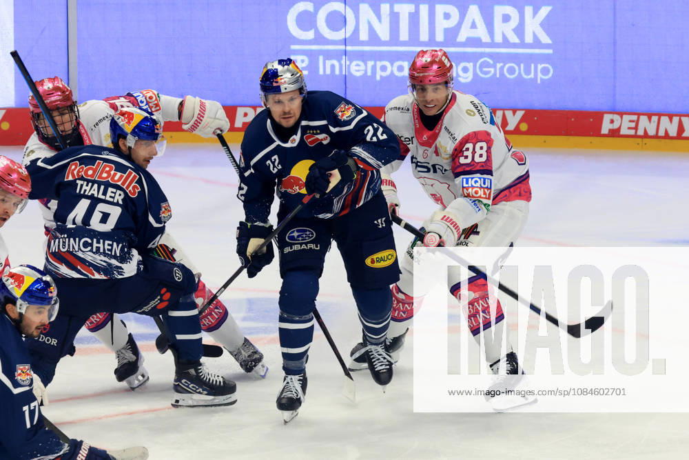 DEU, GER, Ice Hockey, Matchday 9, 2026–27 Season, Berlin, Eisbären Berlin vs. RB Munich Yannick Veilleux, Eisbären Berlin 38, Lucas Thaler, Red Bull Munich 48, Andrew MacWilliam, Red Bull Munich 2 nordphoto GmbH Engler Berlin Uber Arena Berlin Germany