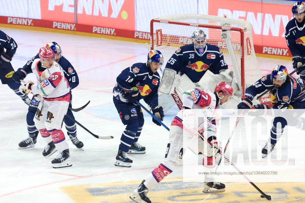DEU, GER, Ice Hockey, Matchday 9, 2026–27 Season, Berlin, Eisbären Berlin vs. RB Munich Eric Hoerdler, Eisbären Berlin 77, Rihards Griva, Eisbären Berlin 23, Mathias Niederberger, Red Bull Munich 35, Luis Becker, Red Bull Munich 14, Trevor Carrick, Red Bull Munich 44, nordphoto GmbH, Engler Berlin, Uber Arena Berlin, Germany