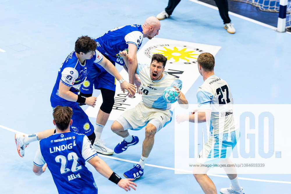 GER, Handball, Men, 2026–2027 Season, Opel 1st Division, Matchday 9, ThSV Eisenach vs. VfL Gummersbach, Alex Dujshebaev (VfL Gummersbach), Tillman Leu (ThSV Eisenach, 99), Dominik Solak (ThSV Eisenach, 30), 99817 Eisenach, Werner Assmann, Halle am Sportpark, Thuringia, Germany