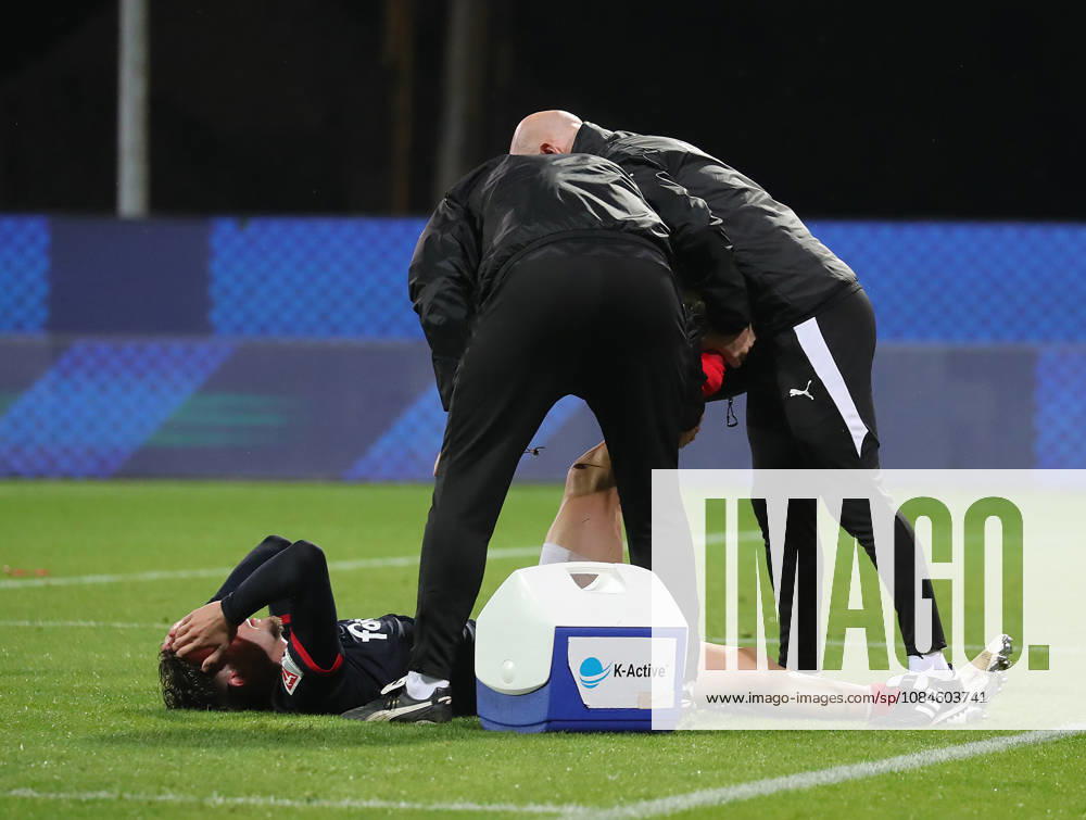 Injury to Leon Parduzi, Holstein Kiel Soccer, Men s Team, 2026–2027 Season, 2. Bundesliga, Holstein Stadium, Holstein Kiel vs. Hertha BSC Berlin, 0–0. DFL regulations prohibit any use of photographs as image sequences and or quasi-video.