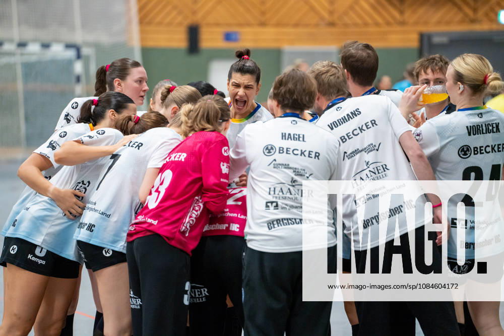 Handball I Women I 2026–2027 Season I 2nd Bundesliga I Matchday 6 I VfL Waiblingen vs. Bergischer HC I October 16, 2026 Vesna Tolic 14, Bergischer HC with the Bittenfeld team at the Gemeindehalle in Baden, Württemberg, Germany