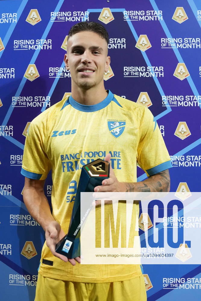 Frosinone s Antonio Raimondo Rising Star of the month during the Serie A EniLive soccer match between Frosinone and Sassuolo at the Frosinone Benito Stirpe stadium, Italy - Friday, October 16, 2026 - Soccer ( Photo by Alfredo Falcone LaPresse )