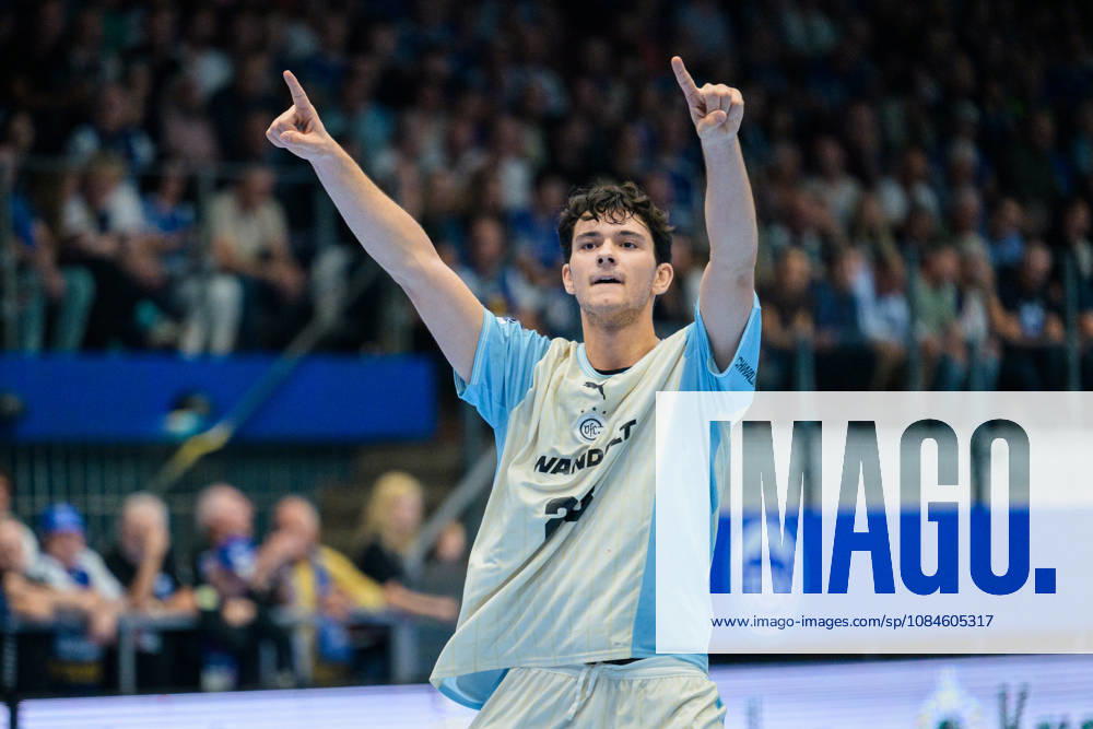 Nikola Roganovic of VfL Gummersbach, 23, celebrates a 7-meter goal. GER, ThSV Eisenach vs. VfL Gummersbach, 1st Opel Handball Bundesliga, Handball, Matchday 9, 2026–2027 season, 8:00 p.m., October 16, 2026 GER, ThSV Eisenach vs. VfL Gummersbach, 1st Opel Handball Bundesliga, Handball, Matchday 9, 2026–2027 season, 8:00 p.m., October 16, 2026, Eisenach
