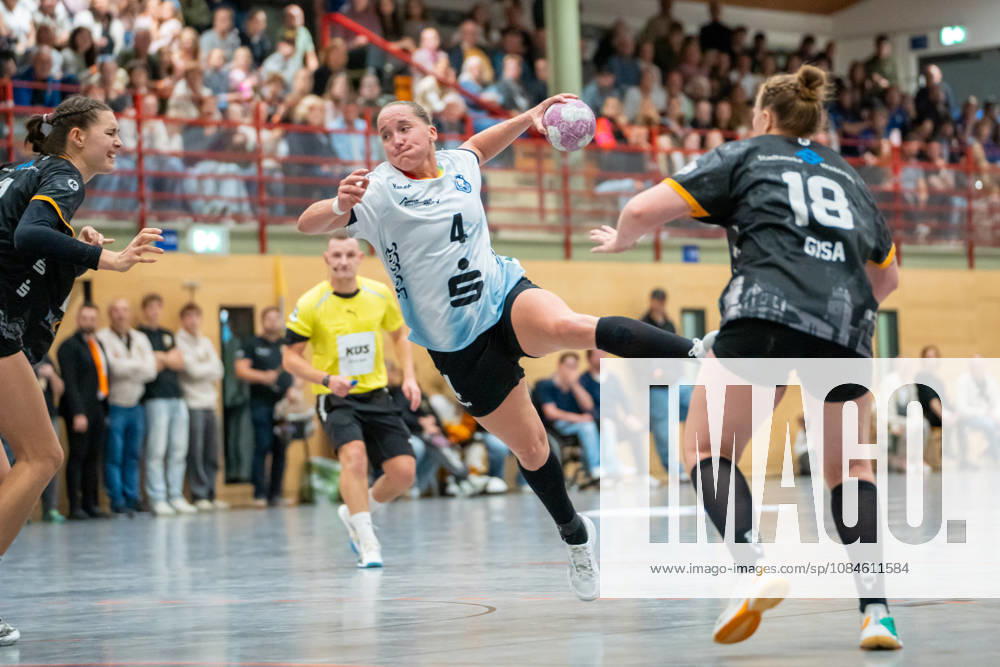 Handball I Women I 2026–2027 Season I 2nd Bundesliga I Matchday 6 I VfL Waiblingen vs. Bergischer HC I October 16, 2026 Svenja Mann 4, Bergischer HC takes a shot at Bittenfeld Community Hall, Baden-Württemberg, Germany