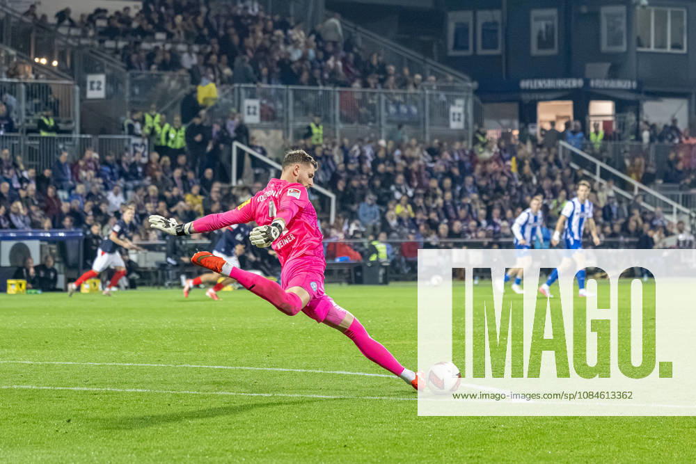 Soccer 2. Bundesliga Men s 2026–2027 Season, Matchday 8: Holstein Kiel vs. Hertha BSC (Kiel in dark blue, Berlin in white and blue stripes) Timon Weiner, Holstein Kiel Stadium, Westring 501, Schleswig-Holstein, Germany