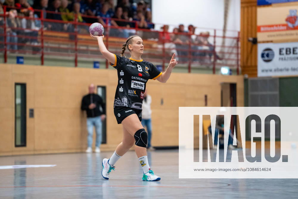 Handball I Women I 2026–2027 Season I 2nd Bundesliga I Matchday 6 I VfL Waiblingen vs. Bergischer HC I October 16, 2026, Belen Gettwart 8, VfL Waiblingen Tigers, Bittenfeld Community Hall, Baden-Württemberg, Germany